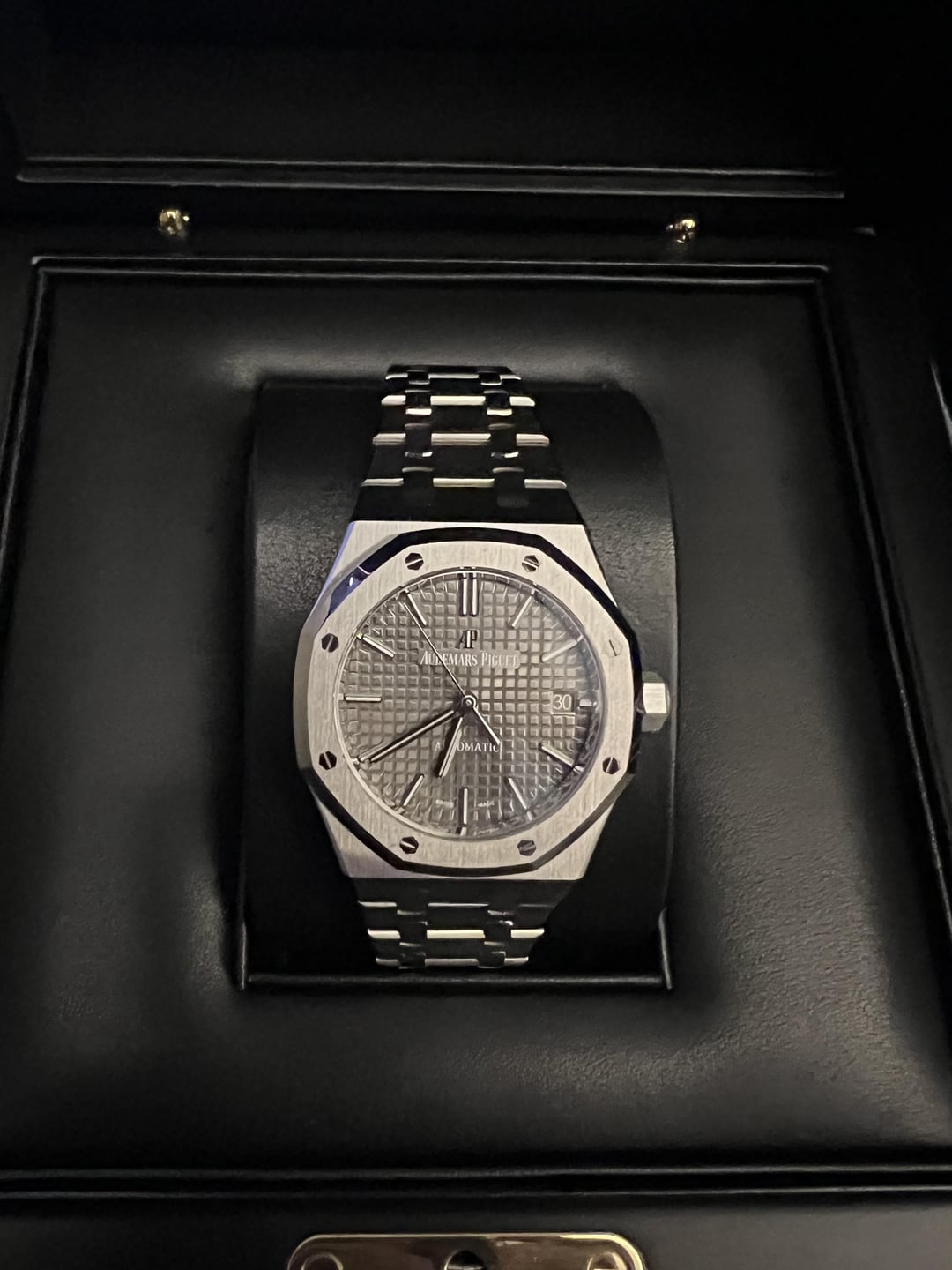 Audemars Piguet Pay Basic Reddit: What You Need to Know About AP Watches in Singapore