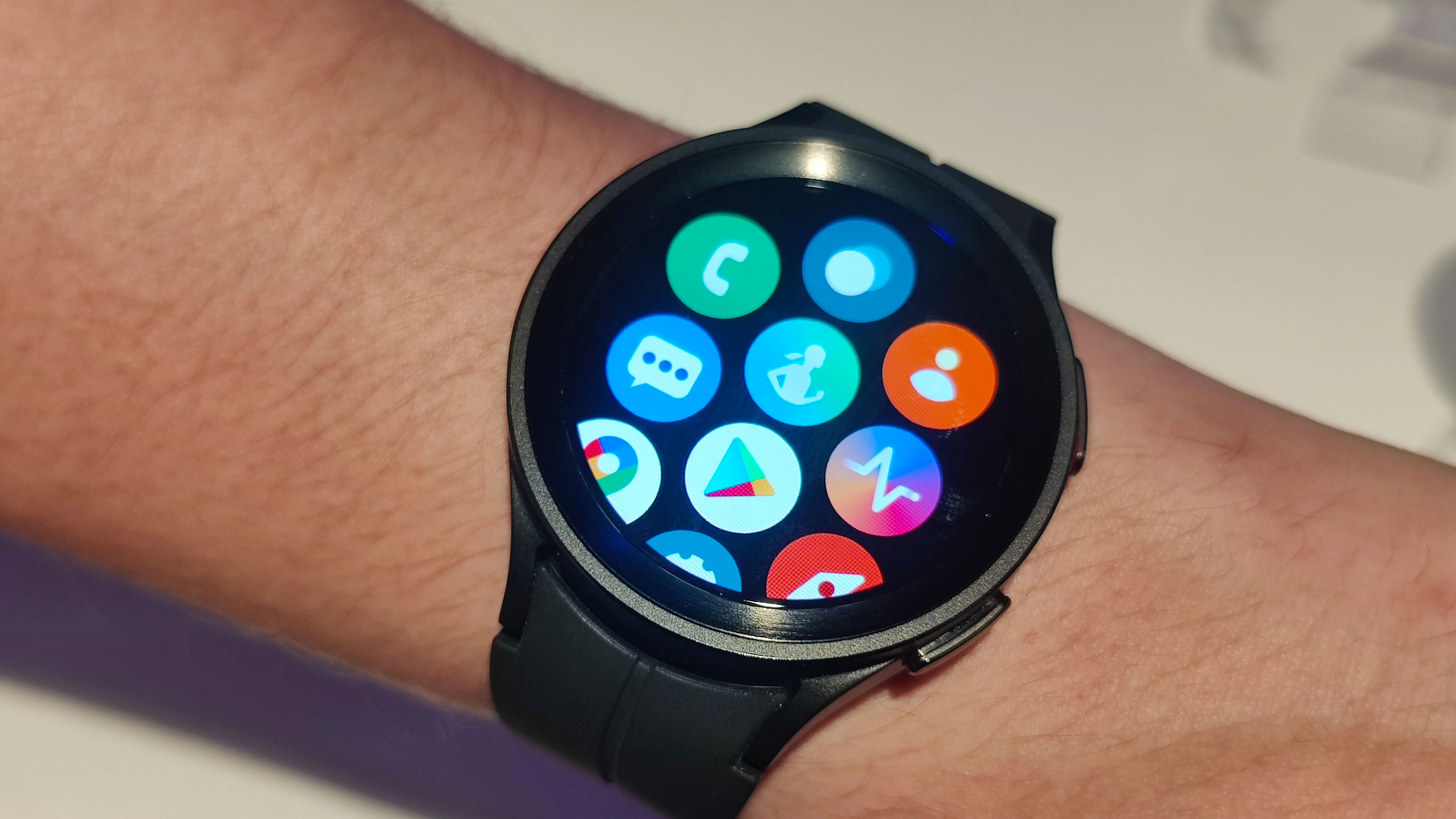 Samsung Galaxy Watch 5 Pro Review in Hindi: A Rugged Smartwatch for Fitness Enthusiasts