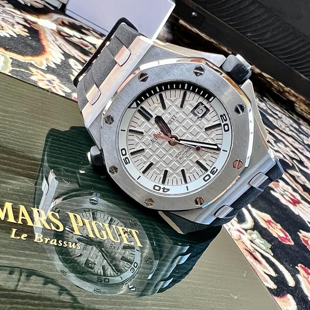 Audemars Piguet Royal Oak Offshore Diver White Dial: A Timeless Classic