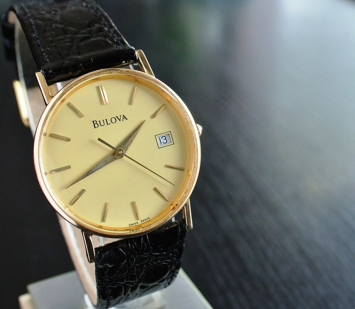 Buy Vintage Bulova 14K Solid Gold Mens Watch – Timeless Elegance