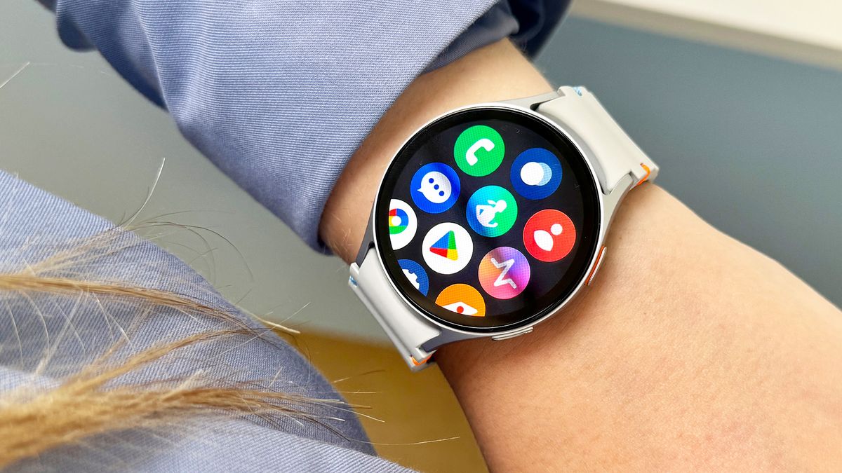 Smart Watches for Samsung Phones: Features, Pricing, and Buying Guide